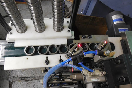 Horizontal grinder equipment